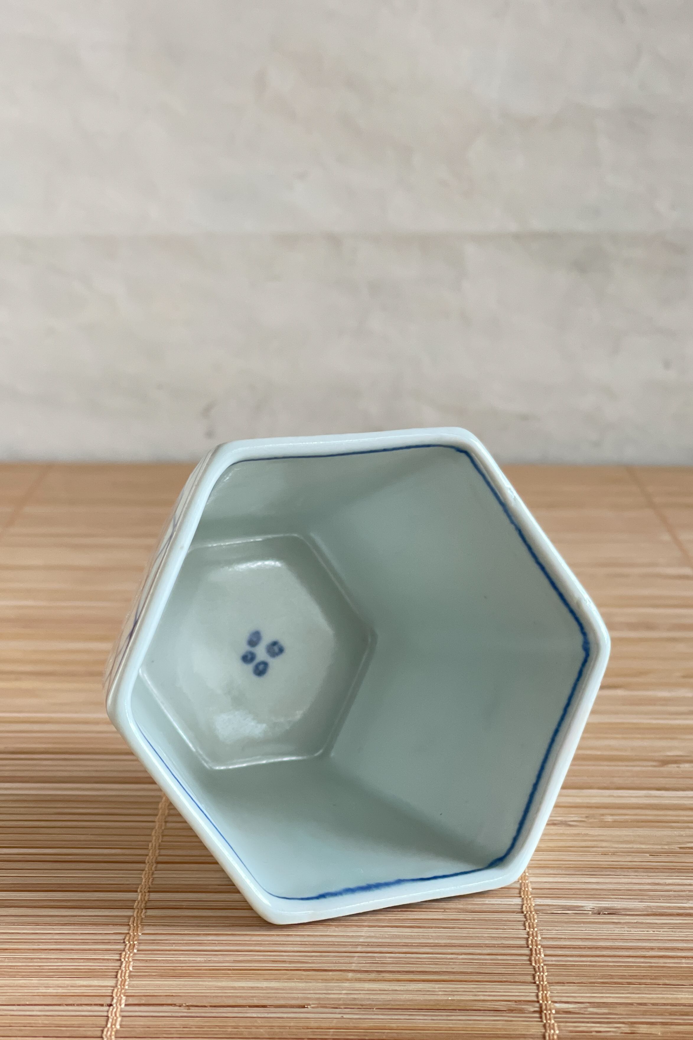 染付六角蕎麦猪口 大江憲一 作 ON2509_26b | web-shop MITATE