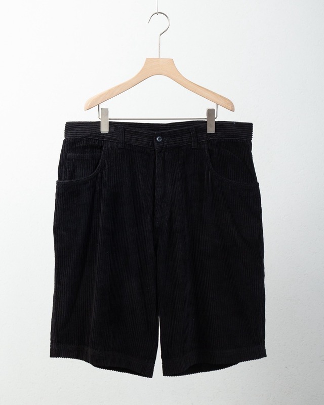 black corduroy baggy shorts