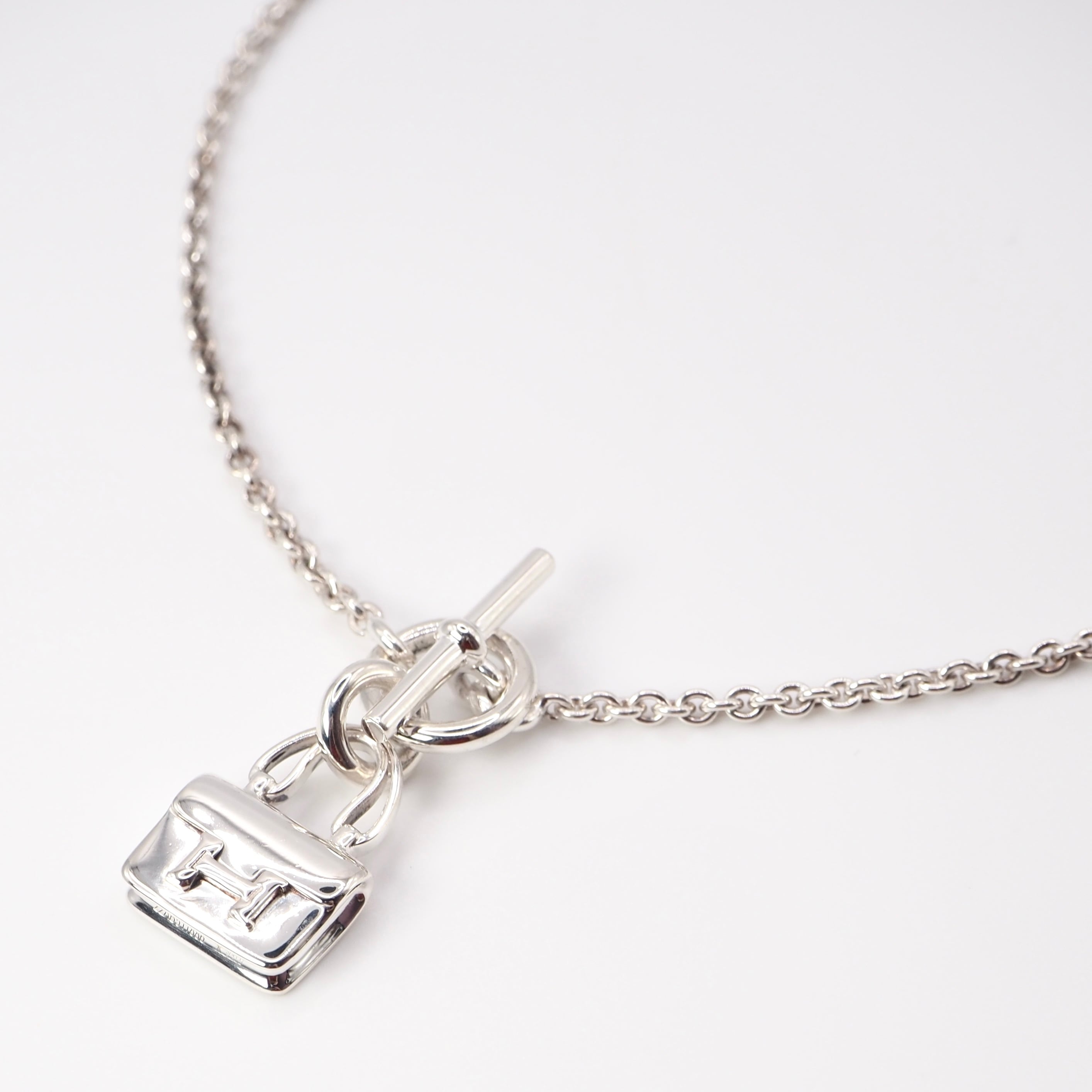 【HERMES】アミュレット コンスタンス シルバー ペンダント HERMES アミュレット コンスタンス ネックレス シルバー