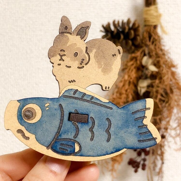 ゆらゆらする置物　こいのぼりとうさぎさん