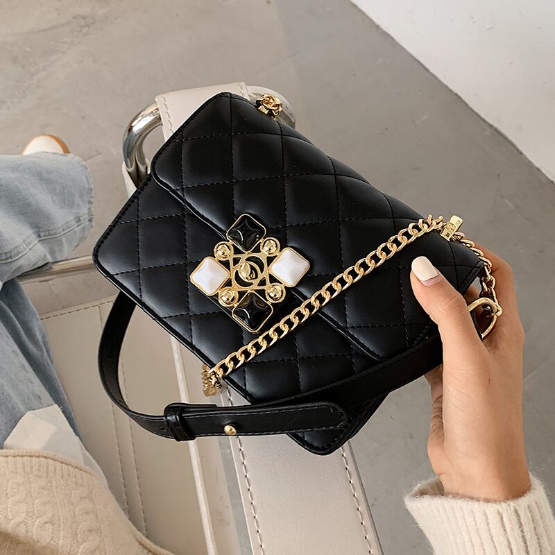 チェーン ショルダーバッグレッド スクウェア 手作りハンドバック66549290899