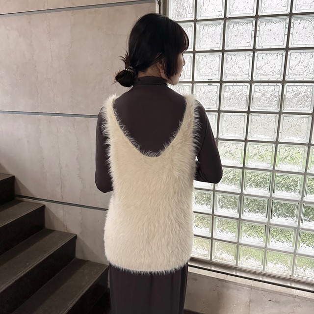 【attrayant】シャギーベスト