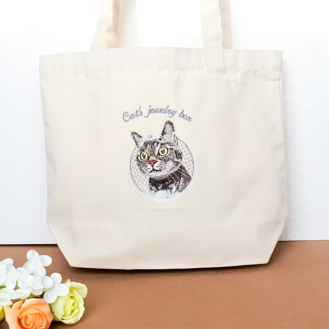 キジトラ猫とダイヤモンドの刺繍入りトートバッグ【生成り】