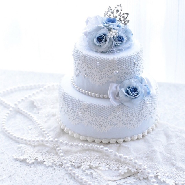 wedding tiara (ice blue)