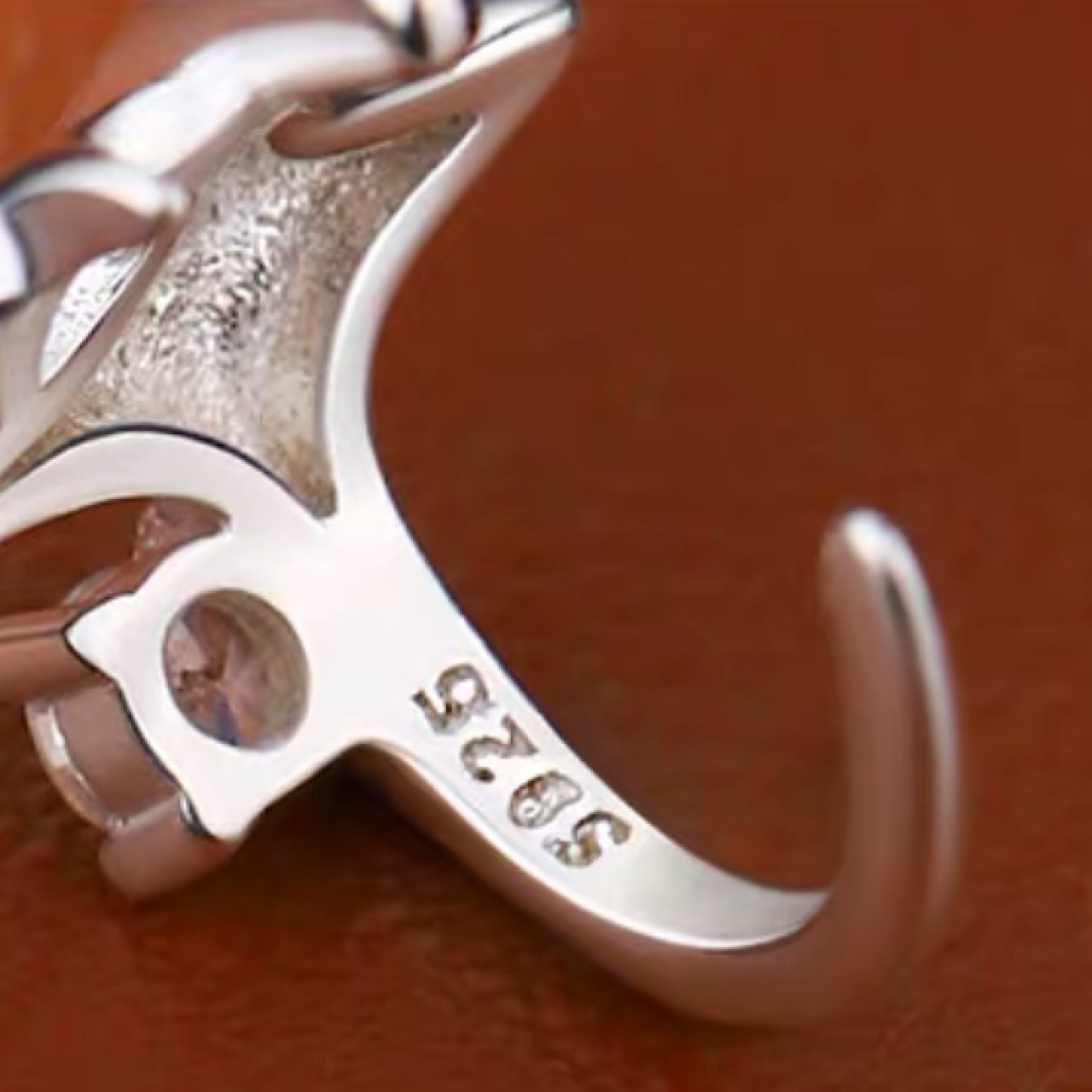 おしゃれ クロス 宝石 ピアス