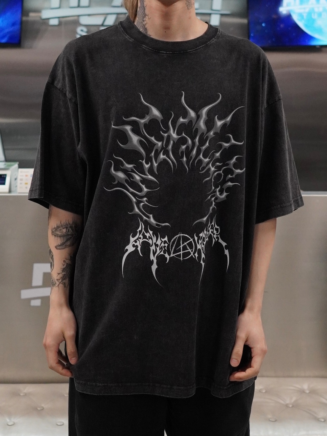 【LOVE KILLER】metallic Graphic logo T-shirt by ruptivey (2color)
