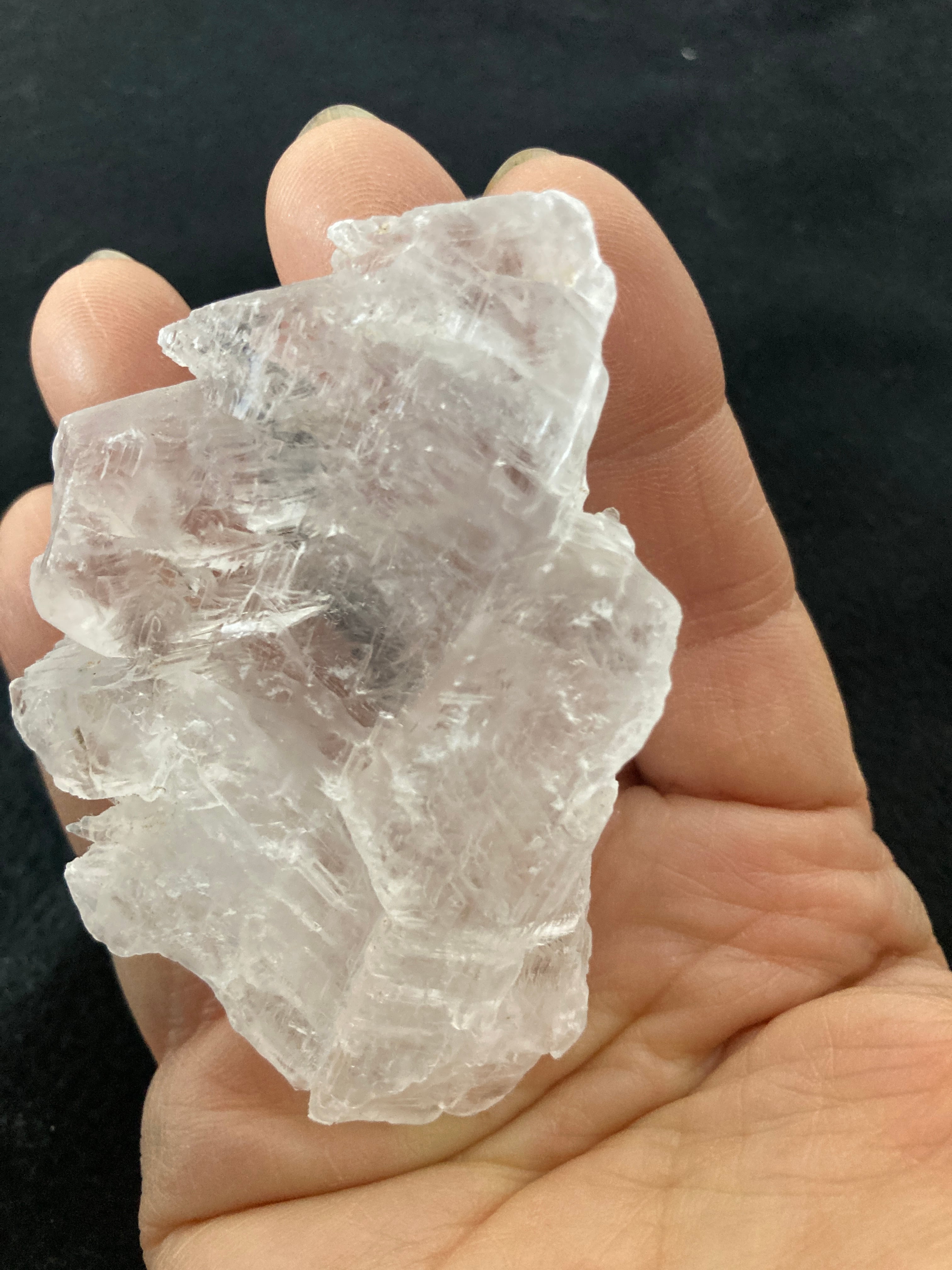 フィッシュテール　セレナイト　天然石　原石　クリスタル　アイリスクォーツ　虹 SH0084 【限定価格】 フィッシュテールセレナイト 147．2g