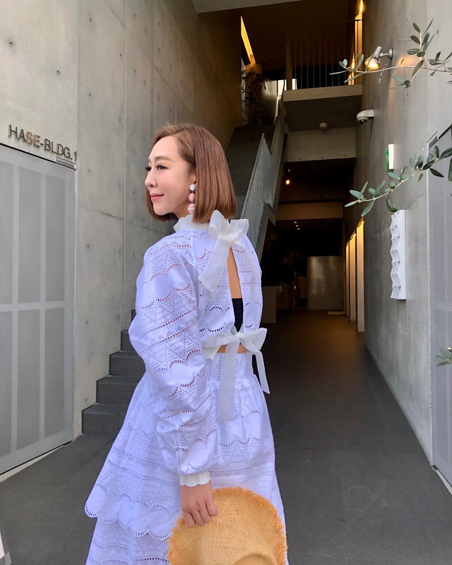 ホワイトレーストップス　13500円→9450円