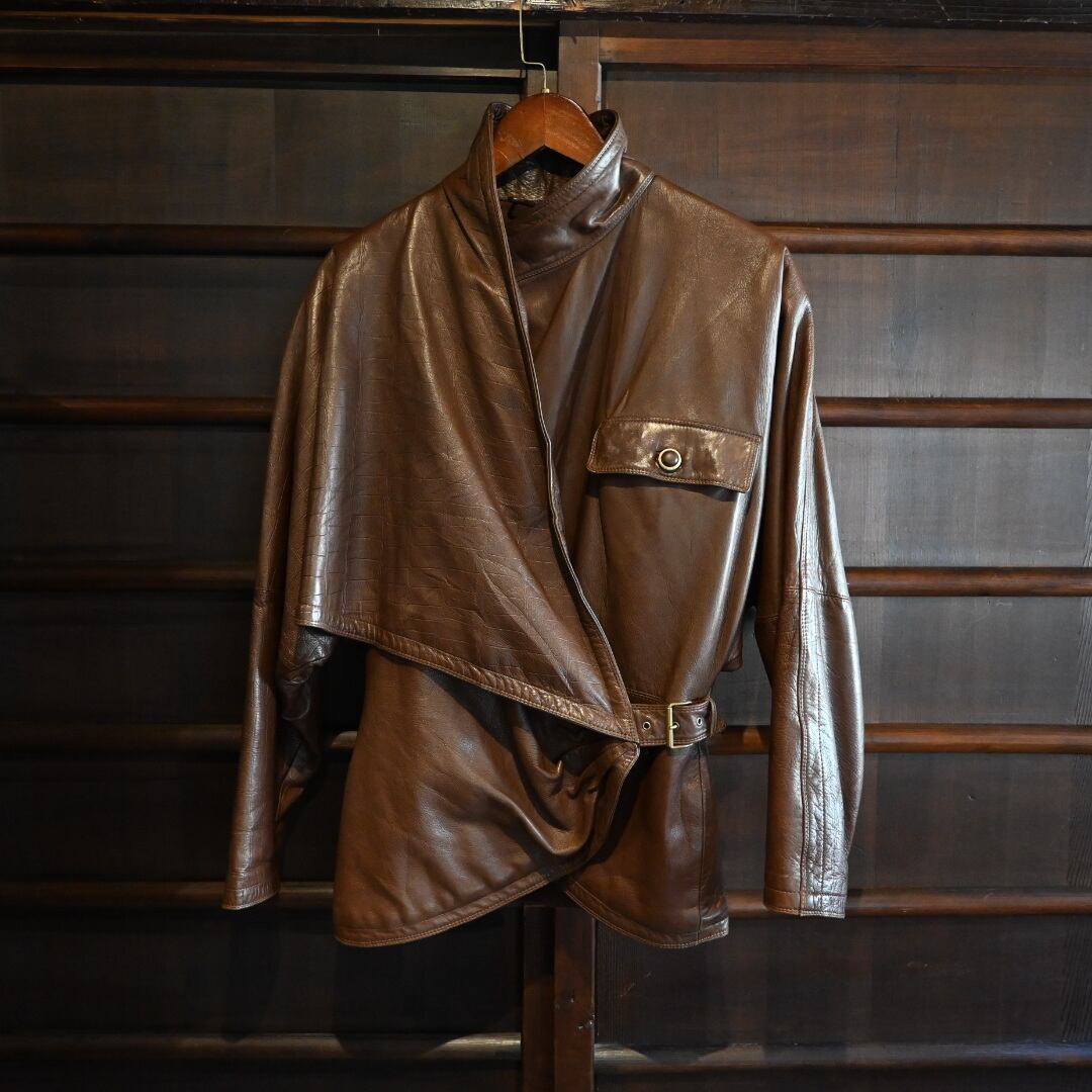 made in italy vintage Gianni Versace ladies leather jacket 712
