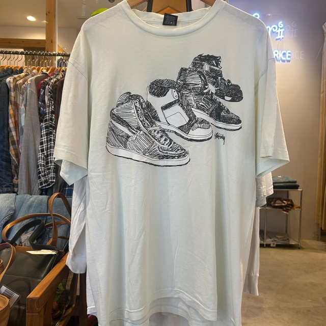 ⓃSTUSSY SNEAKERS T-SHIRT SIZE L