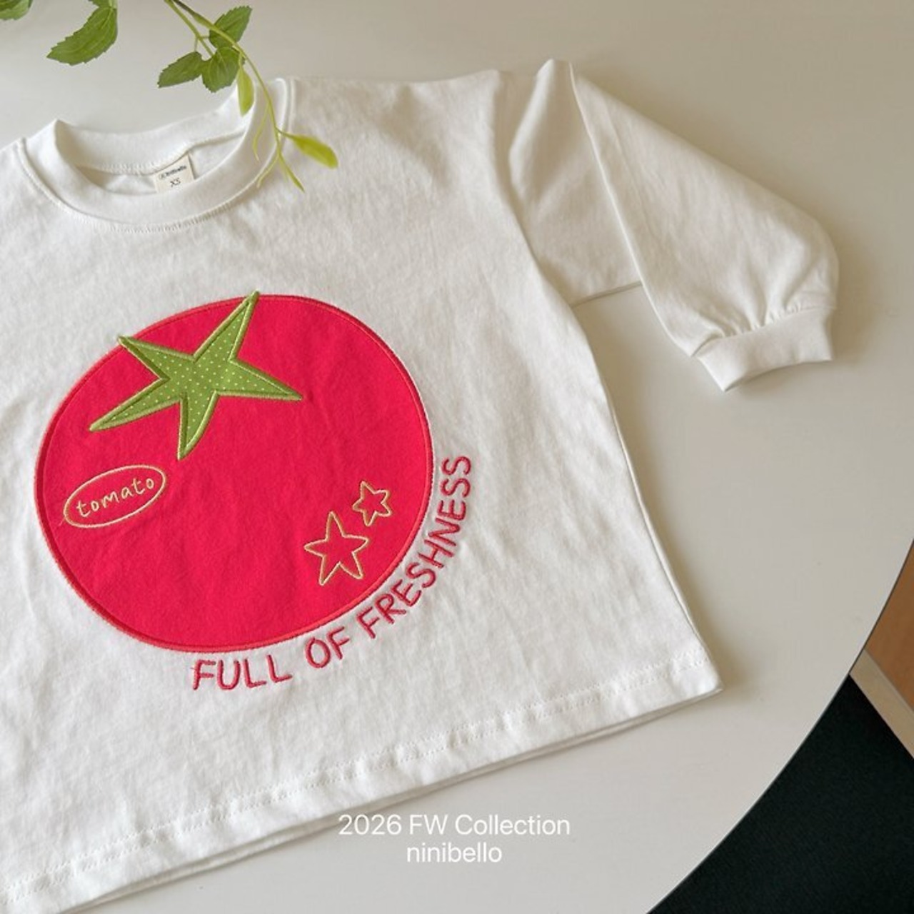 韓国子供服 / ninibello / Tomato Patch T-shirt  / 長袖Ｔシャツ *XS~XXL*