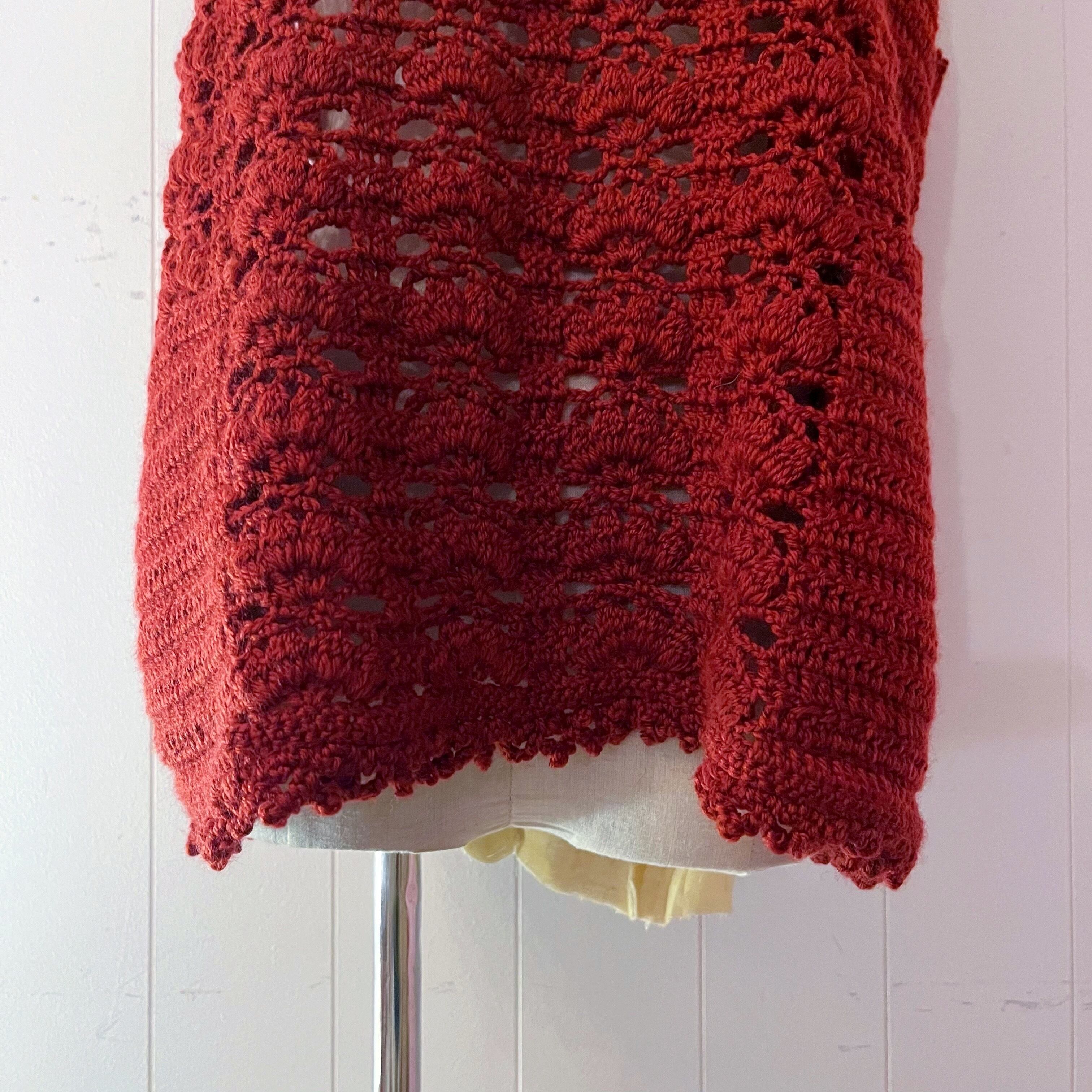 cherry brooch bordeaux crochet vest