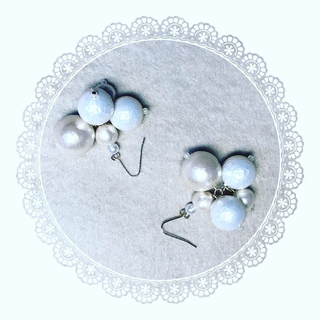 0062:コットンパールとシュリンクパールの上品ピアス