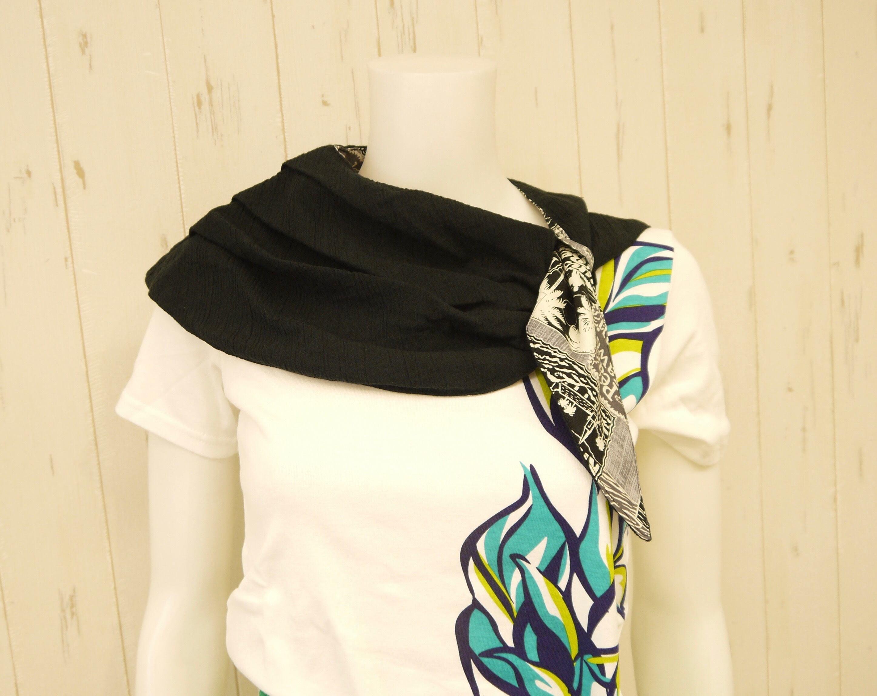 ★リバーシブル ネッククーラー スカーフ★<ブラック×カジュアルハワイ>