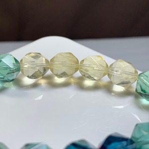 4.透明度高☆カット・グラデーション風 フローライト ブレスレット