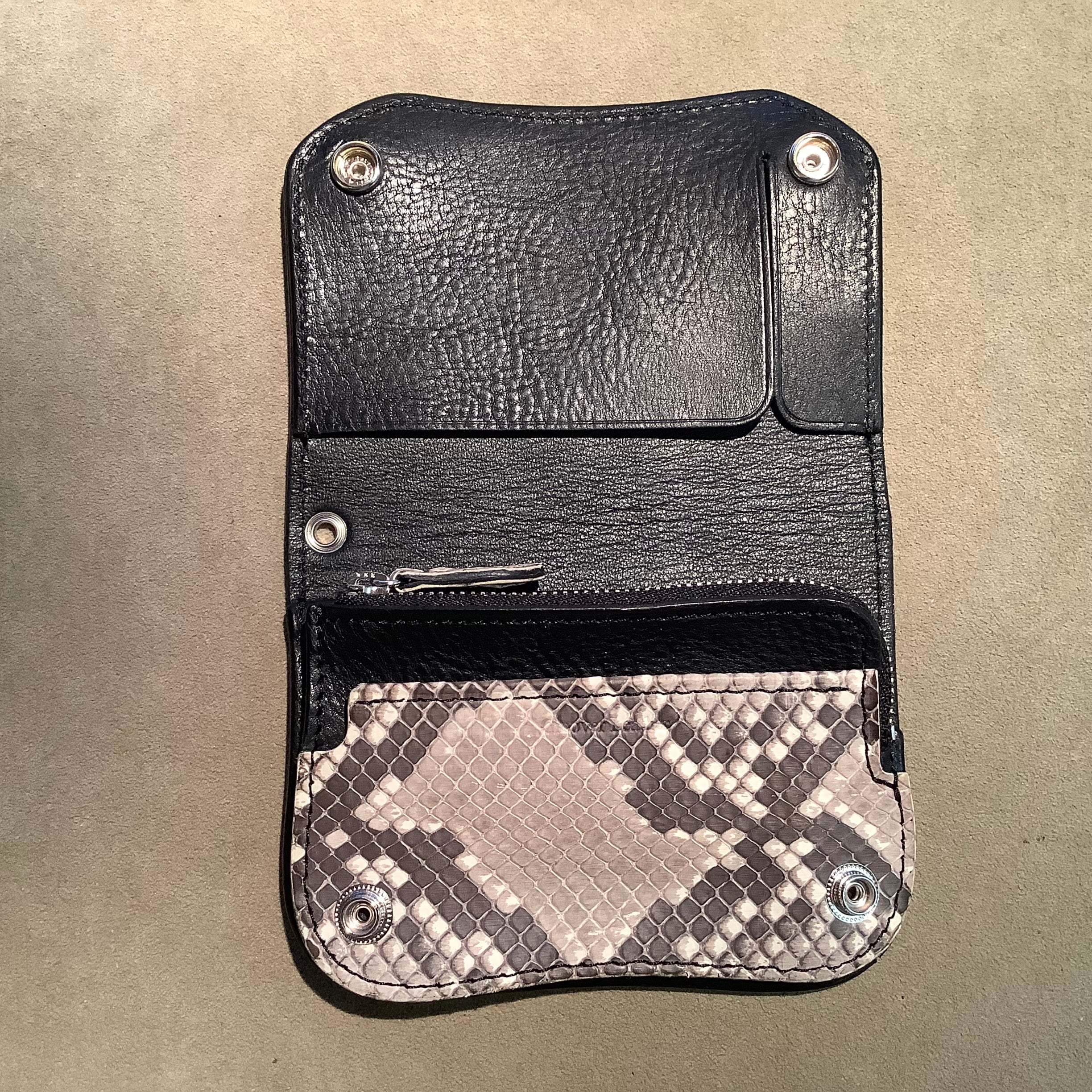 Groover Leather グルーバーレザー short trackerwallet Python