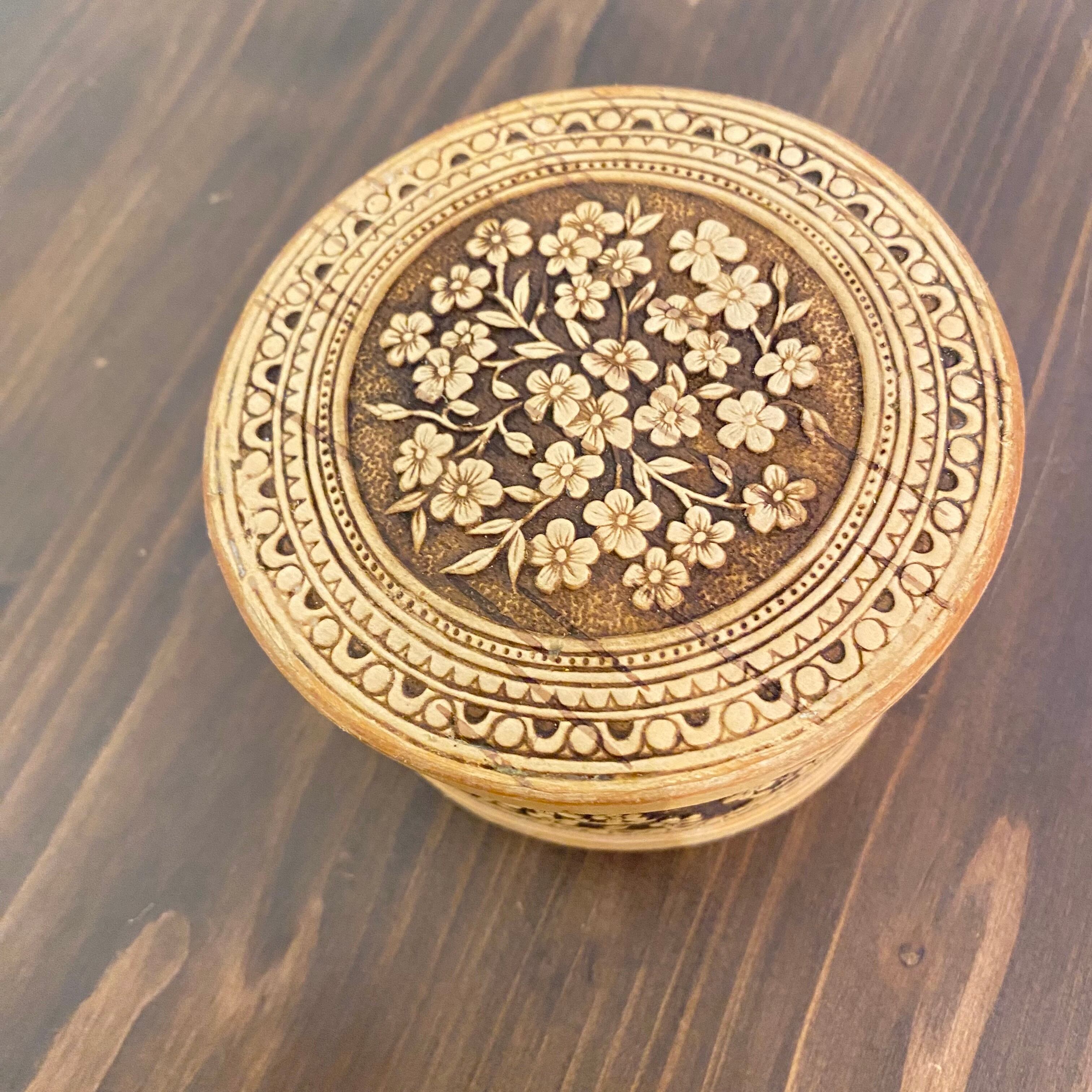 わすれなぐさの小物入れ／白樺樹皮工芸 | 自分にやさしくなれるお店 amairo