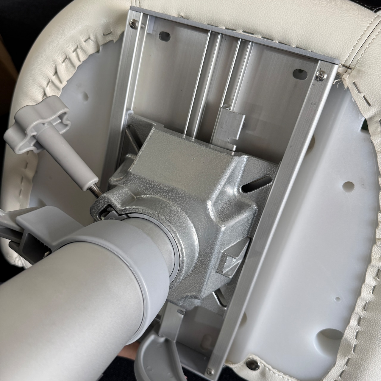 【限定色】システムマリンレザーシングルシート トップノットブラック色