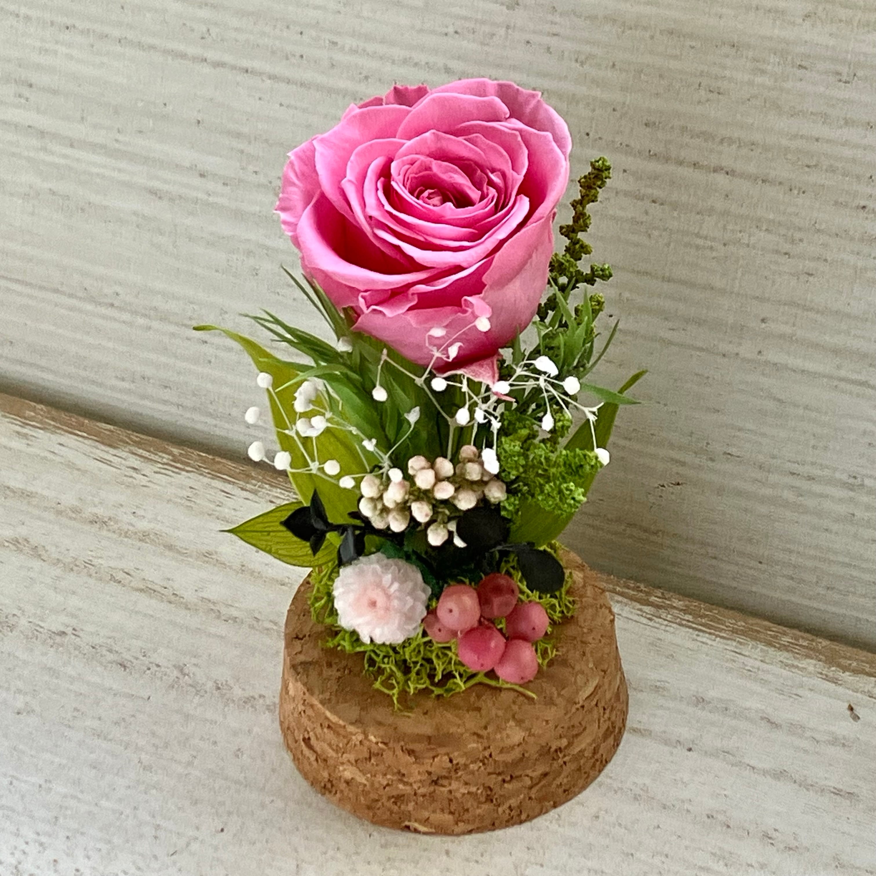 プリザーブドフラワー ガラスドームアレンジ○コルクドームSS