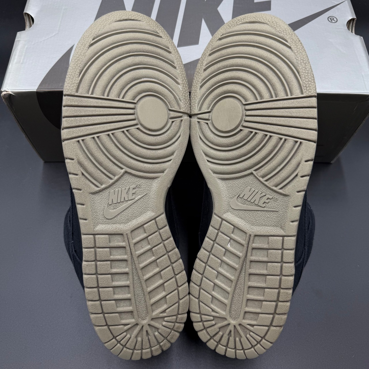 SB DUNK LOW CARHARTT 304292-004