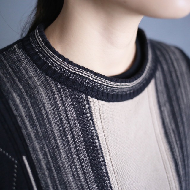 diamond motif and 3d line knit pattern loose sweater