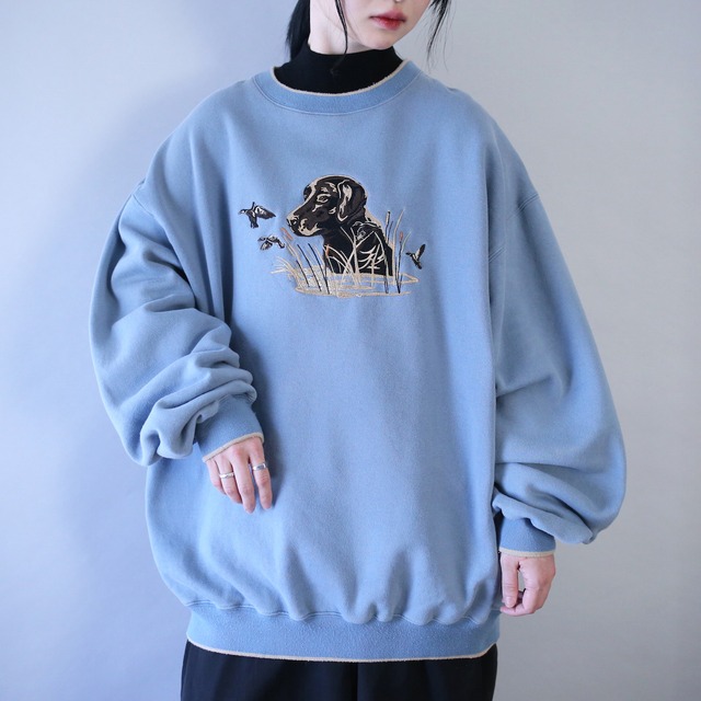 "刺繍" dog and bird good coloring over silhouette sweat