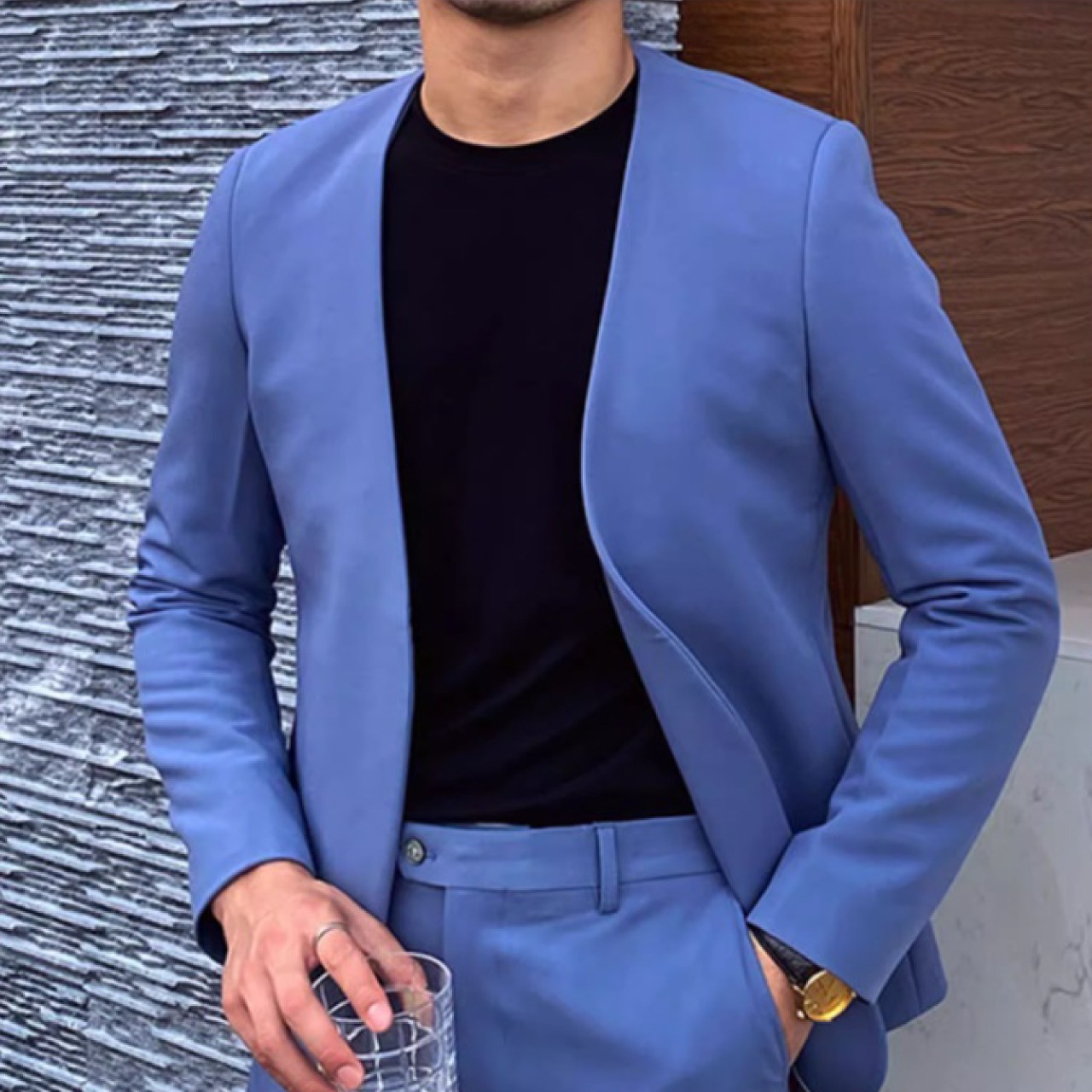 モダンでスタイリッシュなデザインが魅力のツーピース　SU007