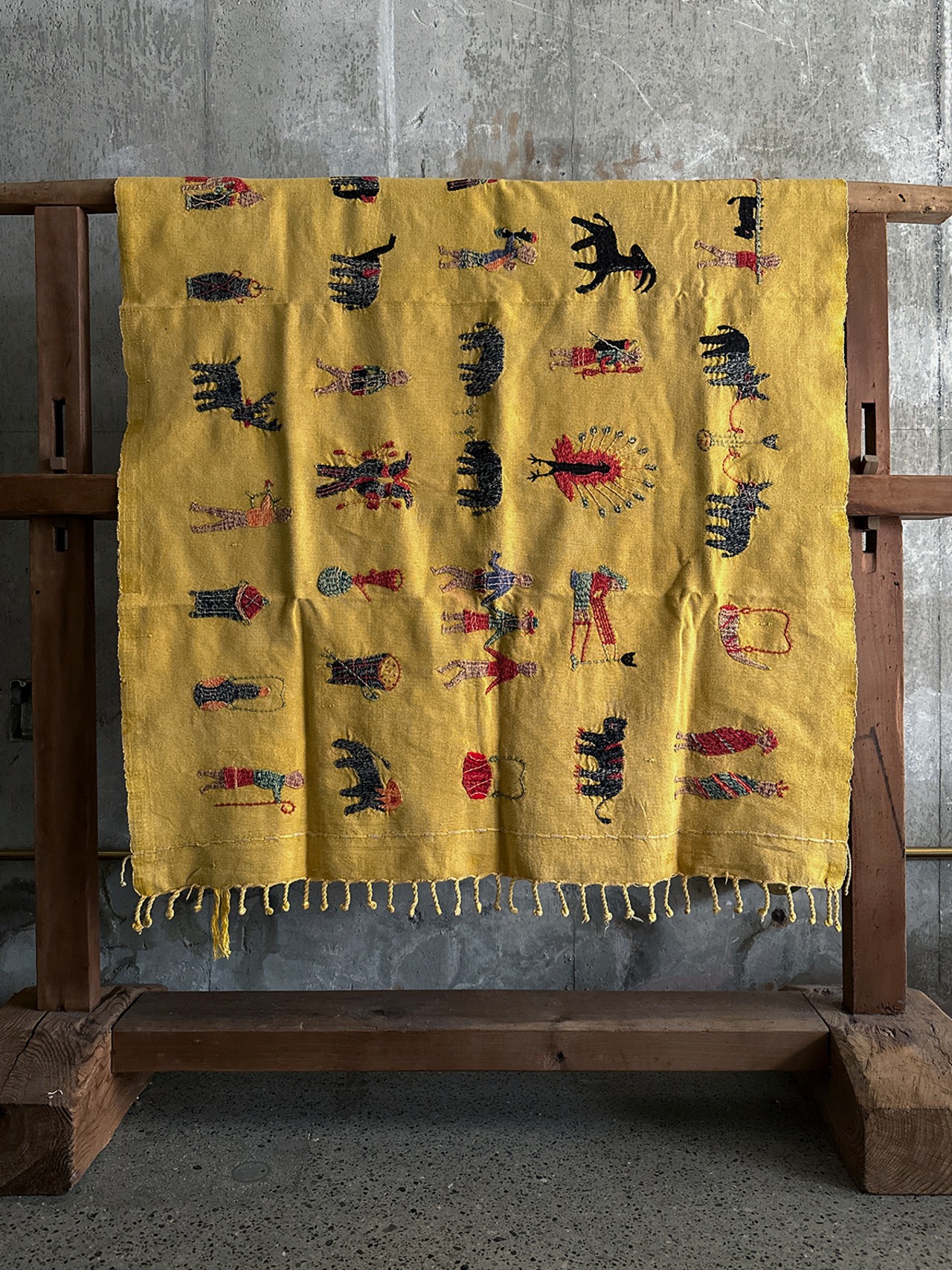Naga tribe／Stonewashed embroidery rug（Yellow）