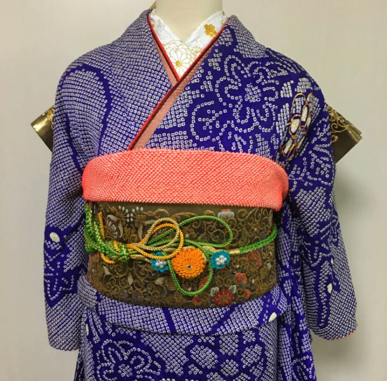 総絞り　金駒刺繍　吉祥花文　正絹振袖フルセット