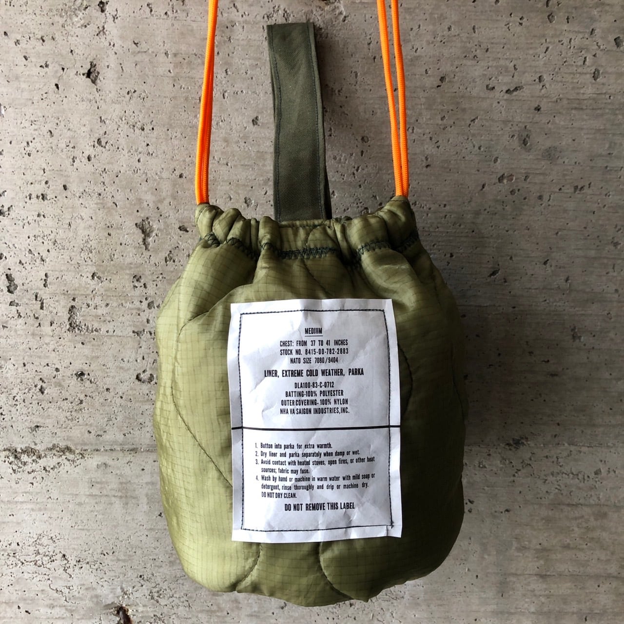 ミリタリーリメイク商品 | ビンテージ雑貨 家と外で