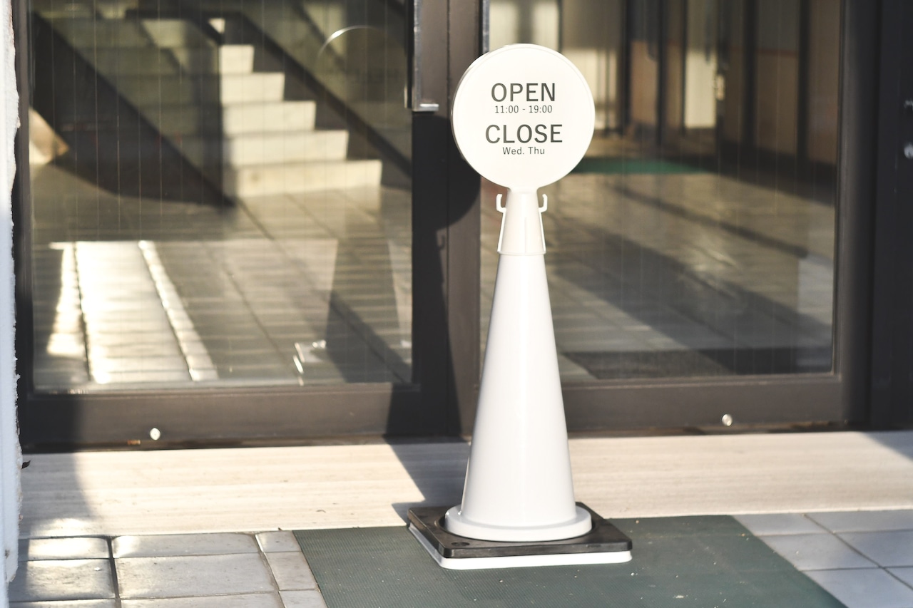 「OPEN CLOSE」PREFAB SIGN