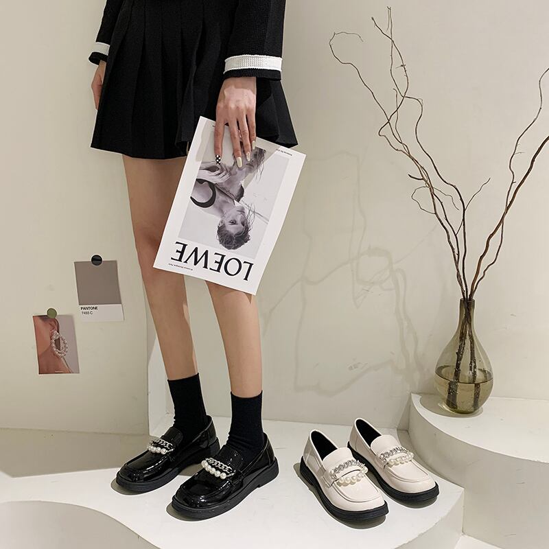 レザースプリングオータムパールチェーン スタイルスタンダードシングル 靴 シューズ レトロ 春物 秋物 真珠 スクウェア 部族の婦人靴17259328501