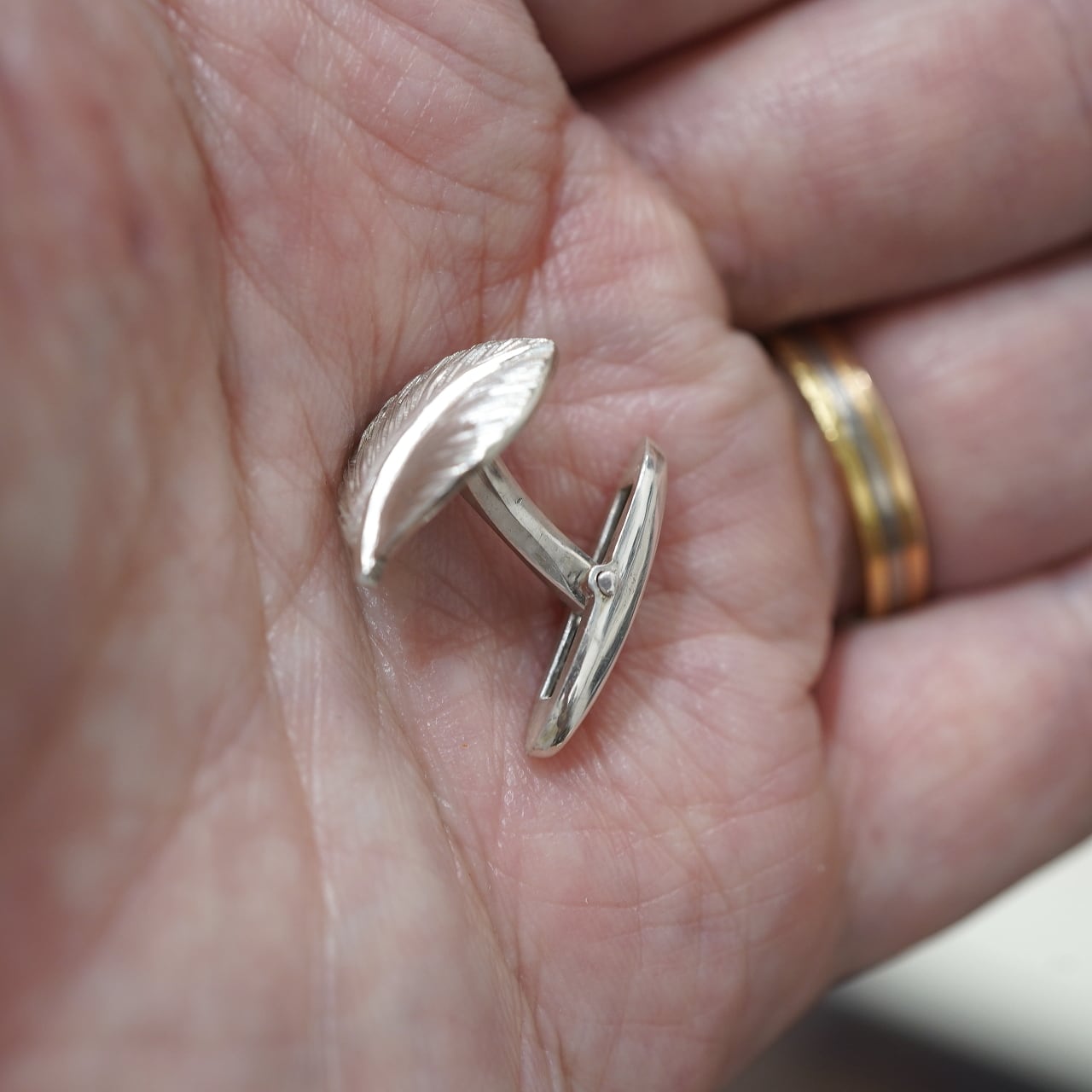 h*様 純銀小物入れ➕銀スクラップ　78g 銀製品　カフス　工芸品　SILVE akihama シルバー950・フェザーカフス | CIRCLE online shop サークル