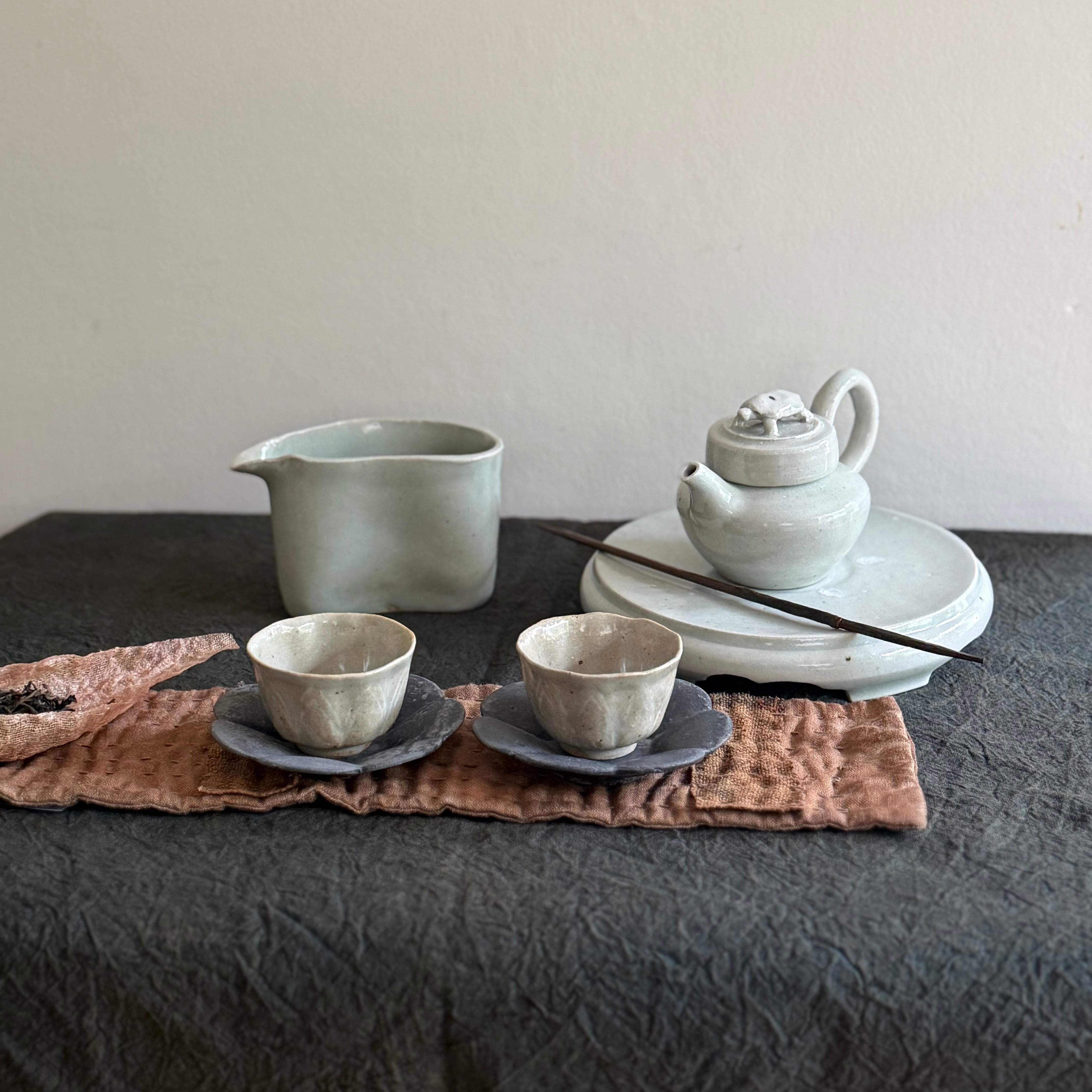 日高伸治 白磁亀文茶壺 | gallery 一白