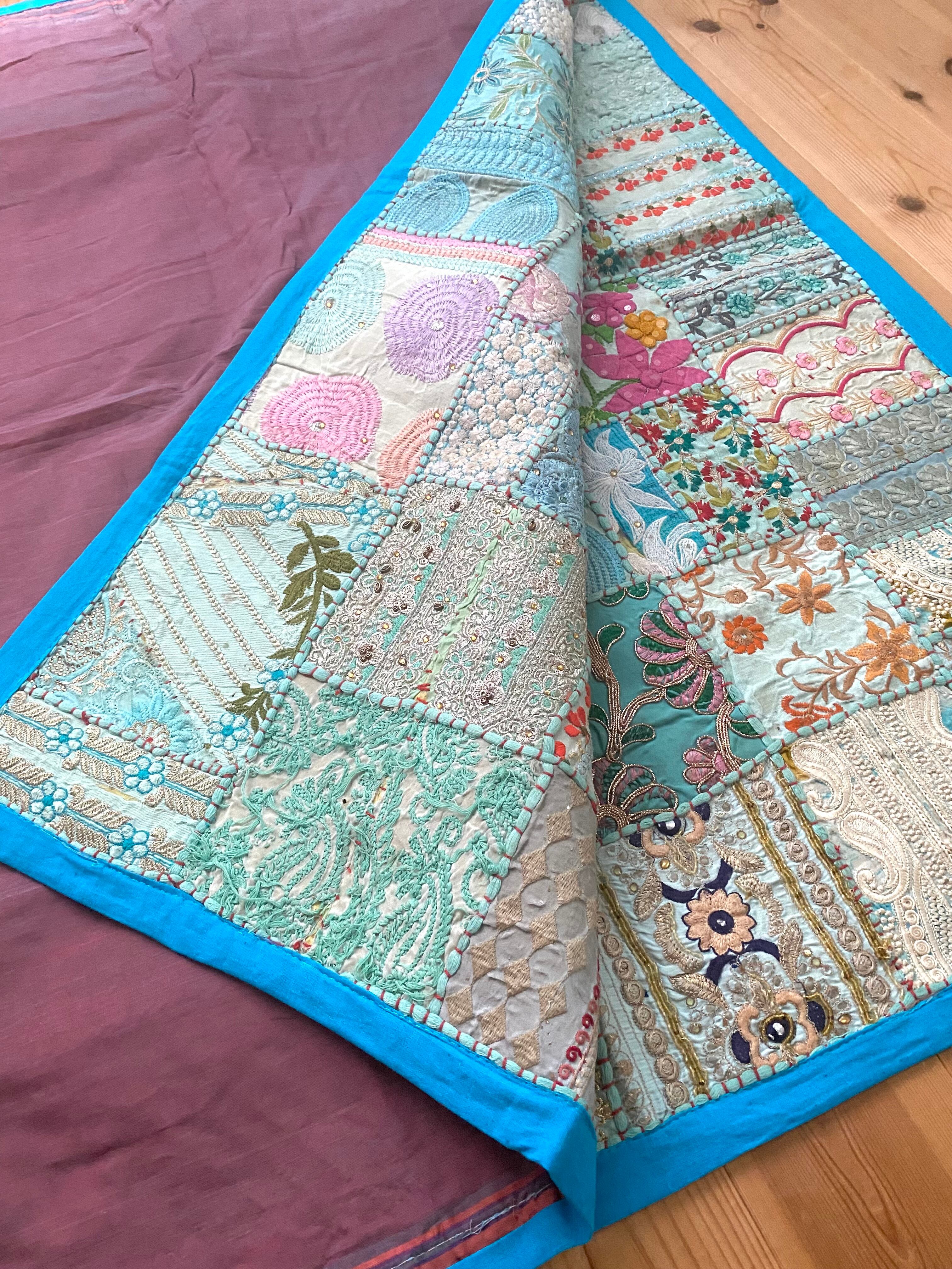 受注ご予約】/ザリ刺繍タペストリーラグ | PAY ID