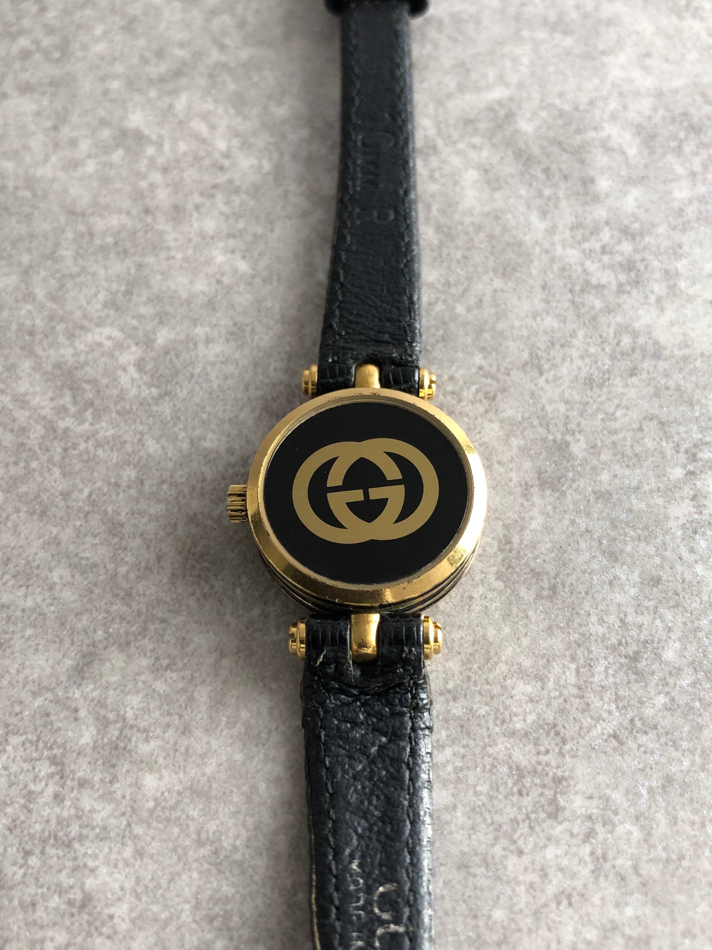 GUCCI グッチ 腕時計 ブラック ゴールド ローマ レザー vintage