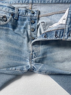 M-102 リーバイス Levis501古着 1982年赤耳 米国製刻558　W 84cm  股下 73cm　