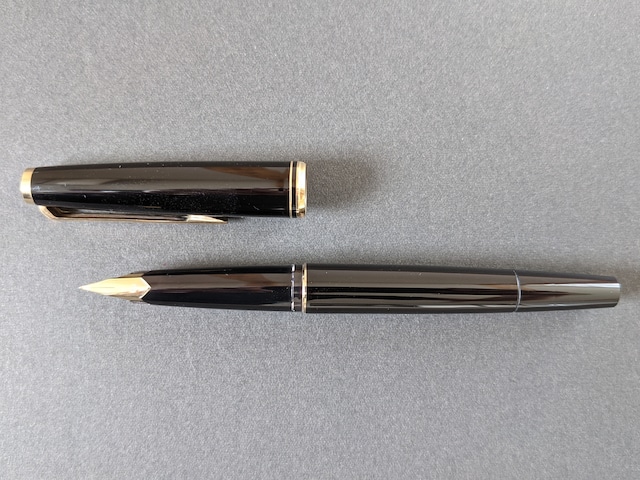 '70s　モンブラン ２２１　MONTBLANC 221　（細字）　14K　　　　　02606