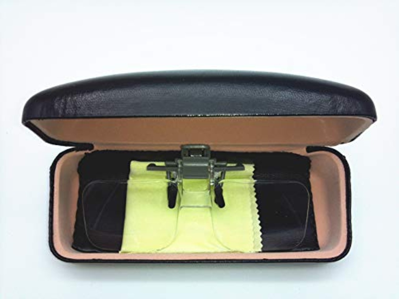 【IDHIA】 クリップ式 ルーペ 跳ね上げ式 めがねルーペ メガネ型 拡大鏡 2倍 ハード眼鏡ケース クロス付 跳ね上げ式ですので眼鏡をかけ替える必要がありません