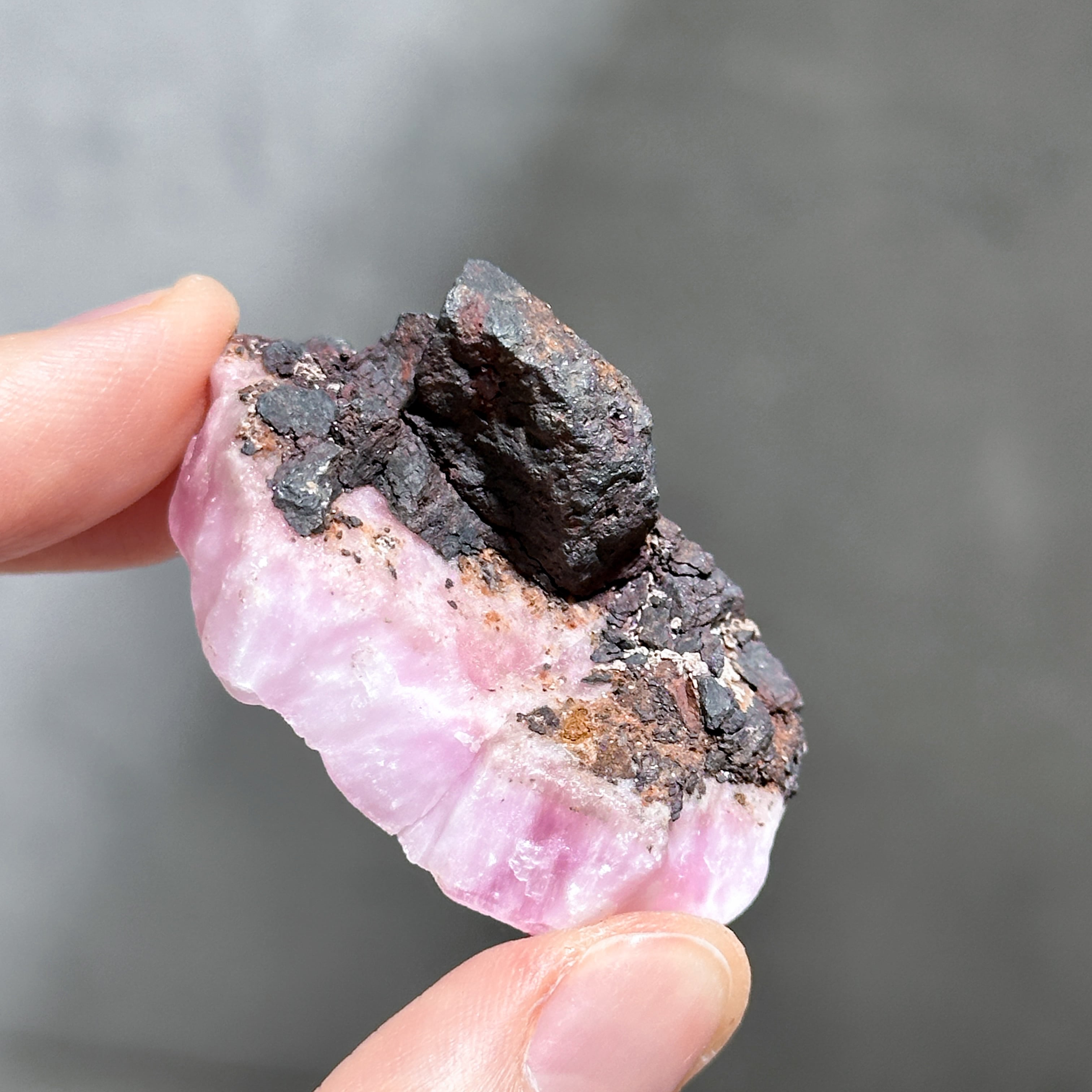 ピンクアラゴナイト 原石 22◇ Pink Aragonite ◇天然石・鉱物