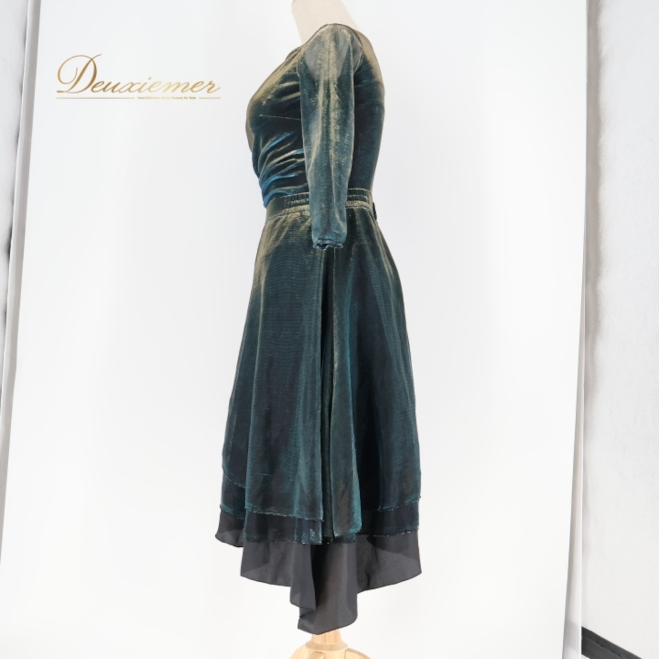 社交ダンス 衣装 チャコット Chacott 日本製 ラテン トップス スカート ツーピース セットアップ ブルー系 グリーン系 緑 光沢 ダンス パーティ 発表会 軽い ラテン衣装 ダンス用衣装 競技用衣装 おしゃれ