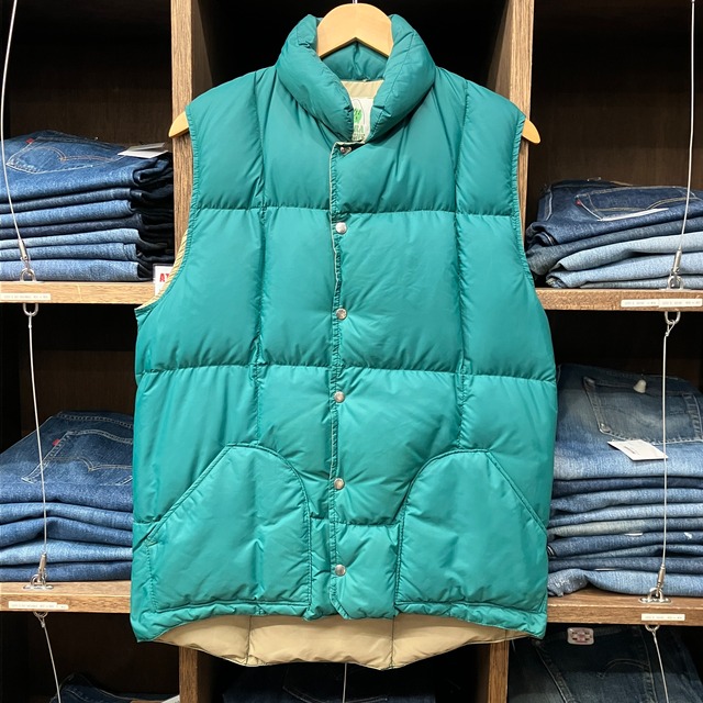 1970s SIERRA DESINGS DOWN VEST