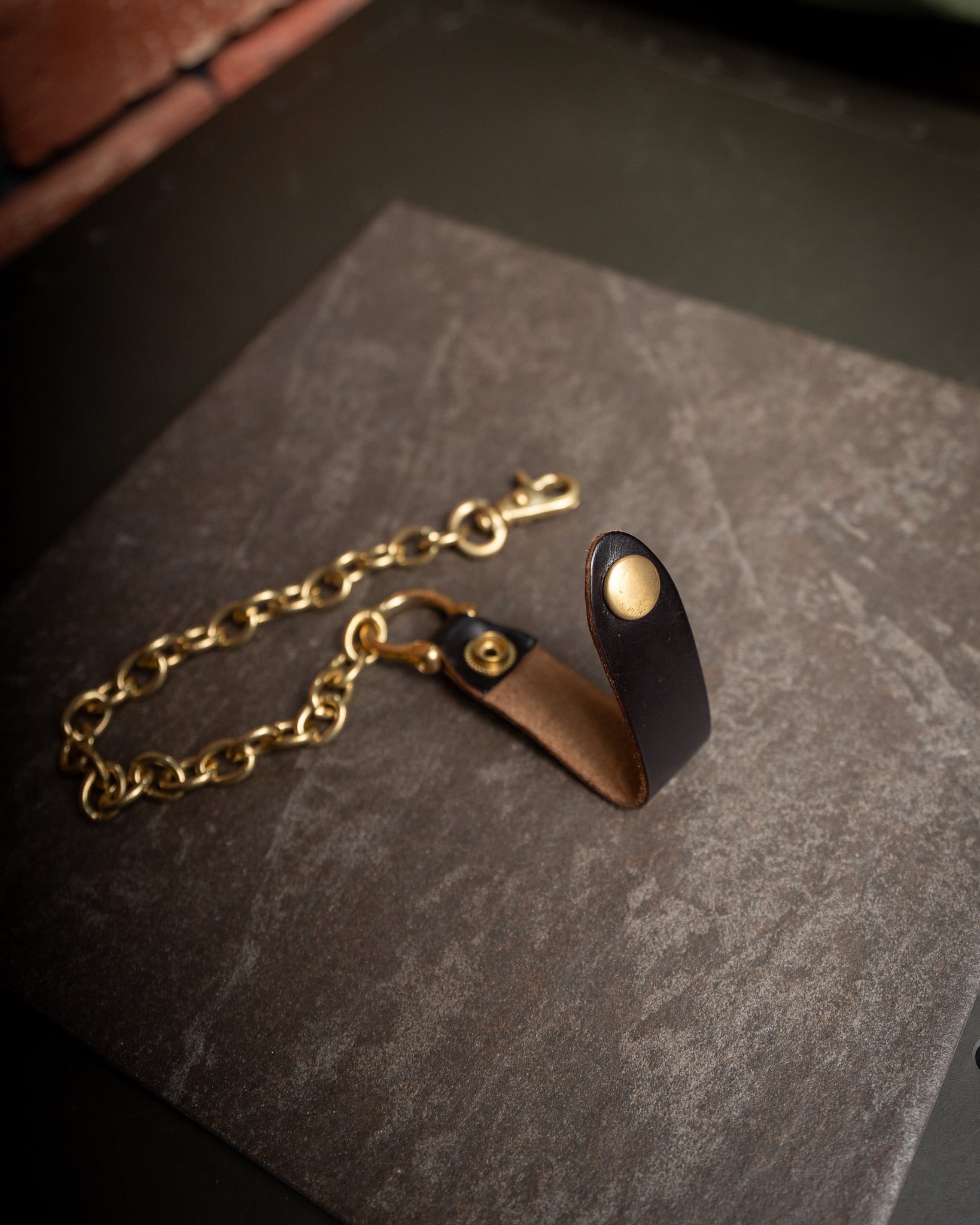 【HORSE BUTT】TS03miniショートウォレット真鍮チェーン付き Additive and Line】Leather Wallet Chain Horse Butt & Brass WCH-006