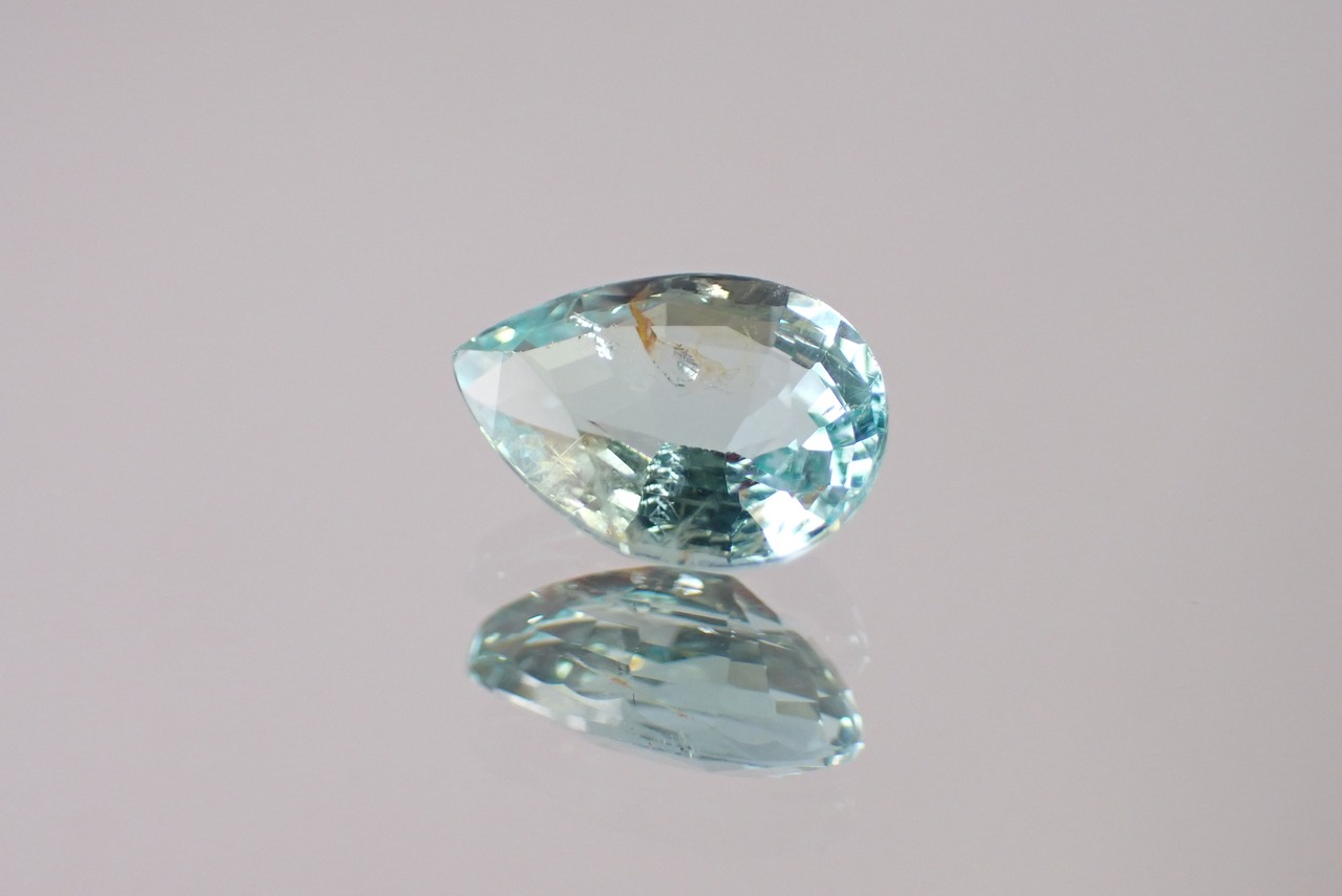 グリーンアクアマリン　2.3ct　[C12-1016]