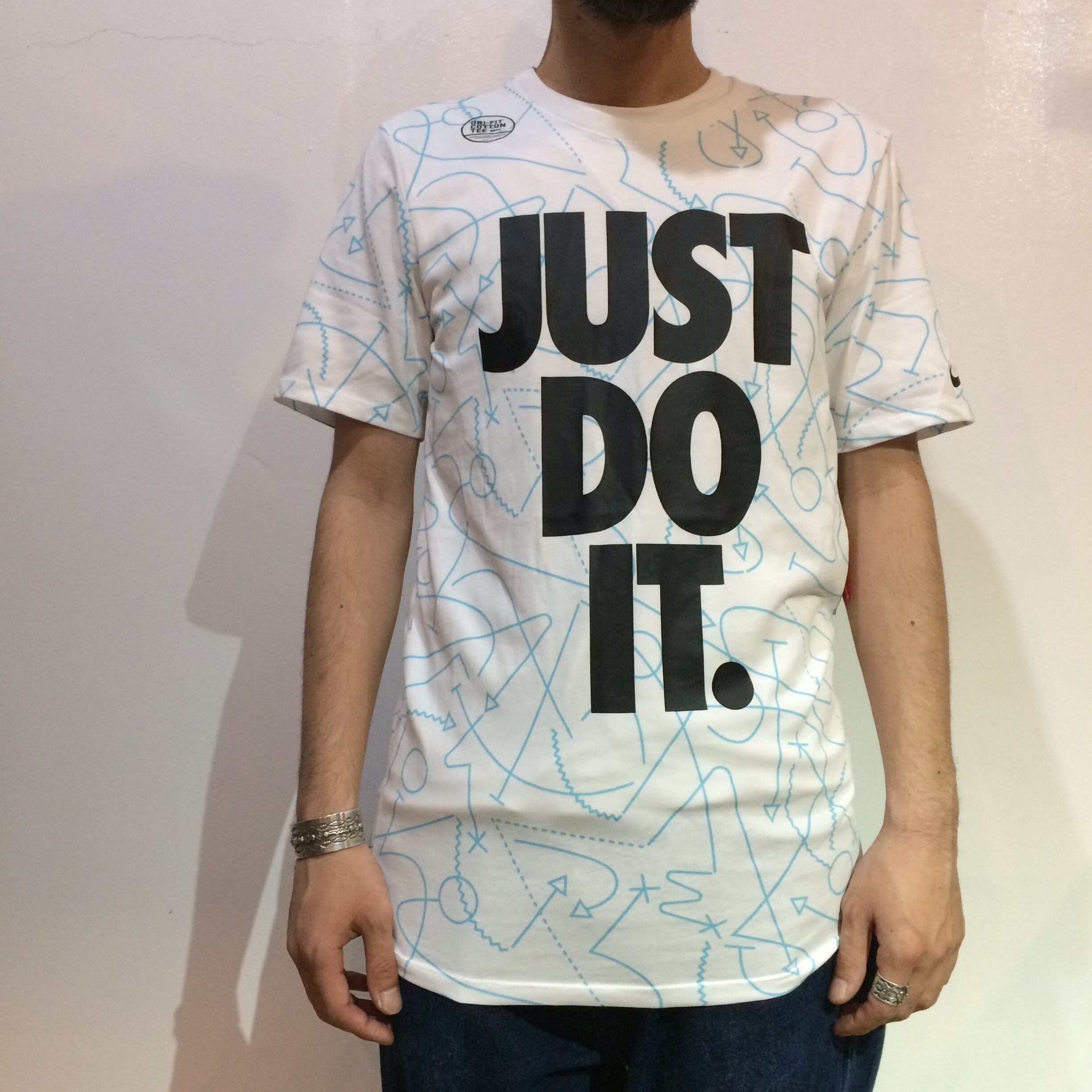 Nike \