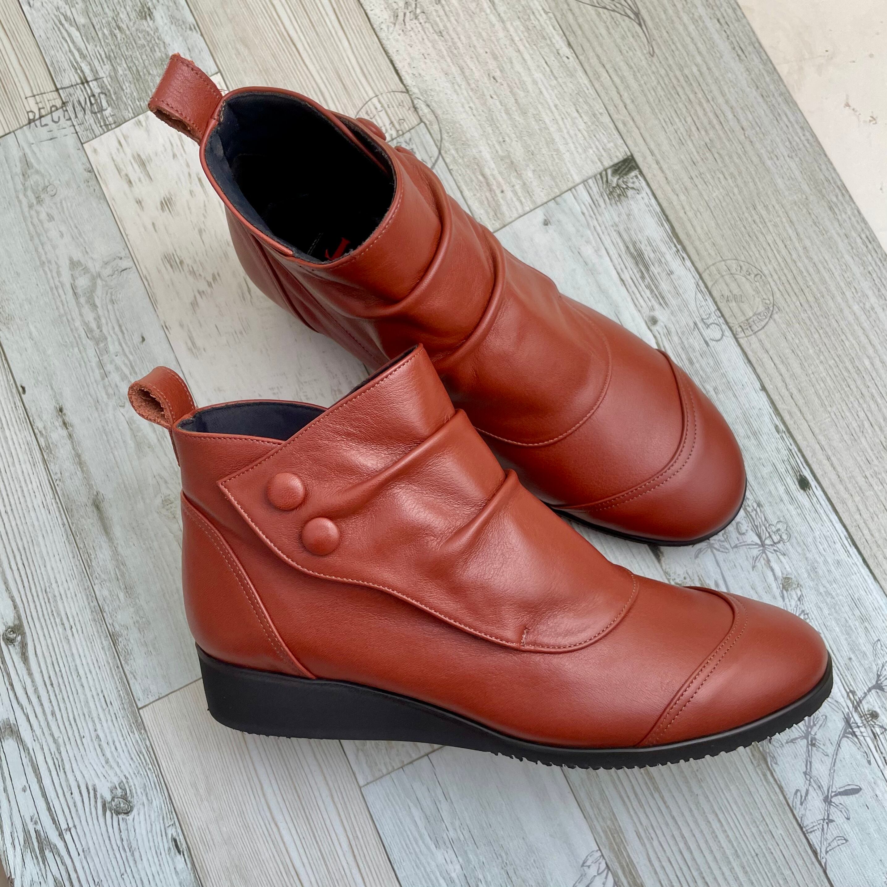 ラウンドトゥブーツ