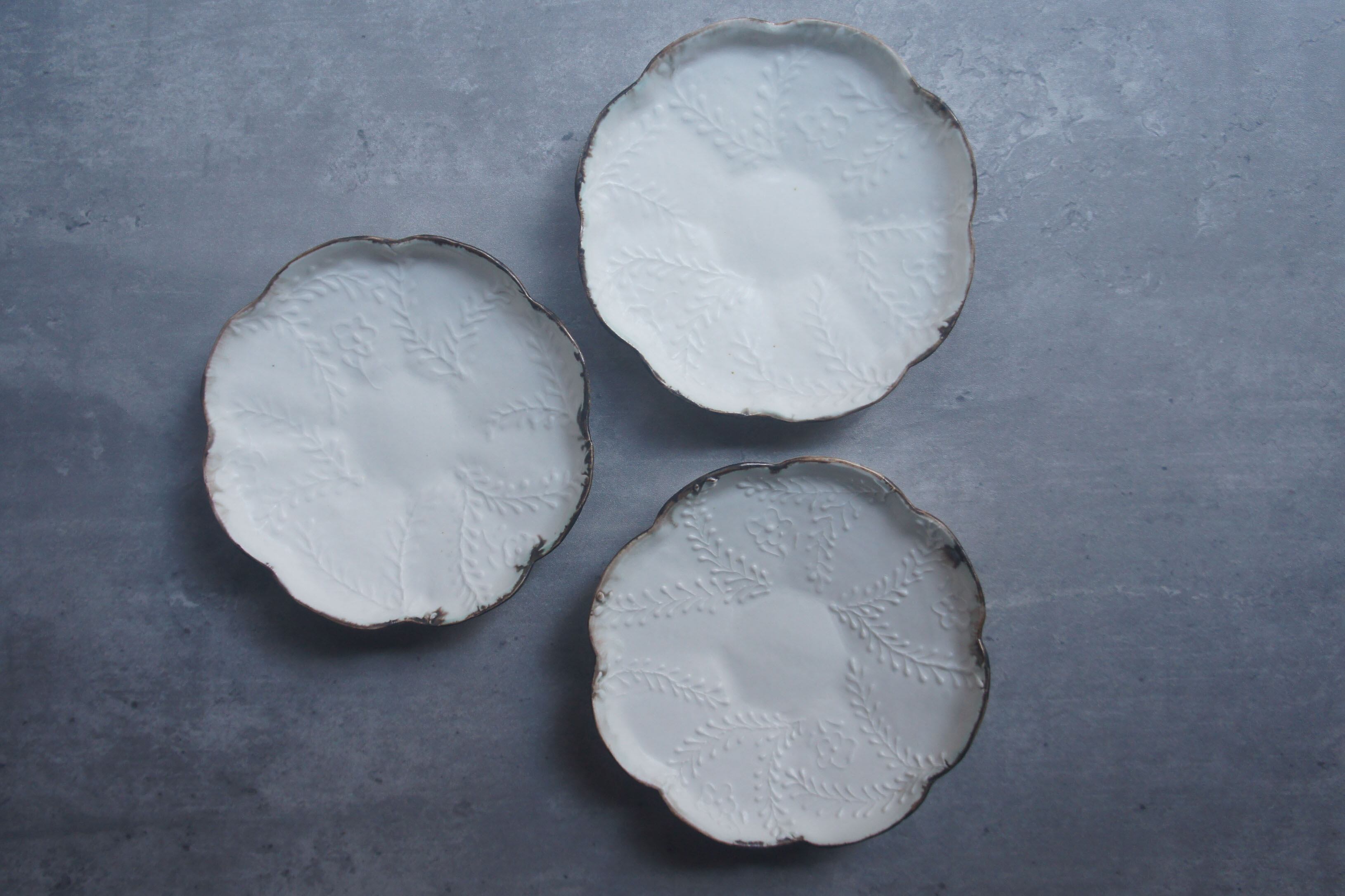 再入荷】中村かおり ローズマリー 花皿 | 器とライフスタイル雑貨 KOGU