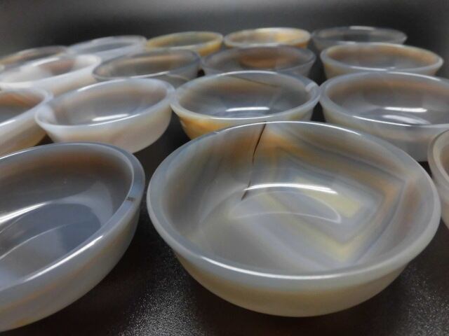 【天然石】【ランダム発送】　瑪瑙おちょこ