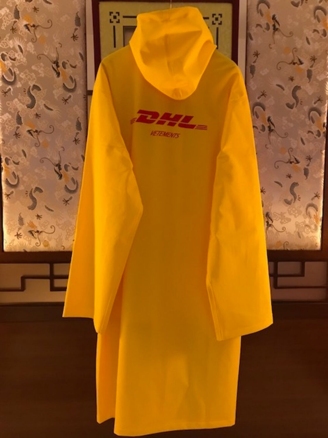 香港限定☆激レア☆VETEMENTS ヴェトモン × DHL コラボ パーカー 
