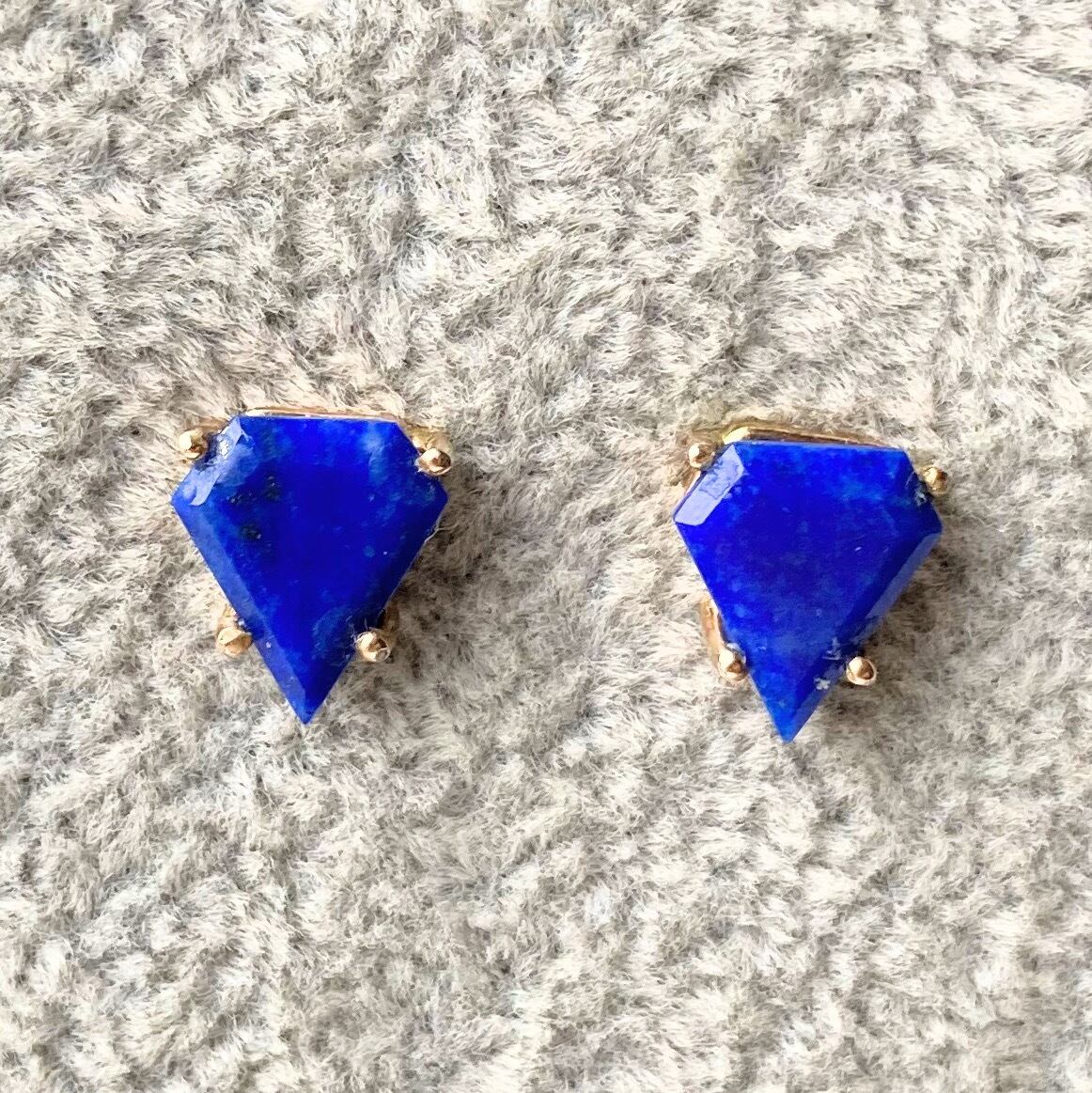 ☆送料無料☆Atelier Mon(アトリエモン)スタッドピアス<ラピスラズリ>インドジュエリー